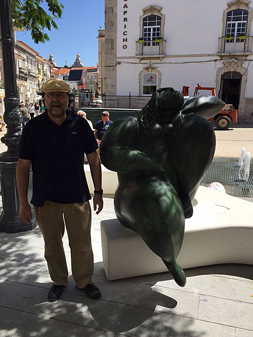 Escultura de João Duarte no largo da Misericórdia em Setúbal